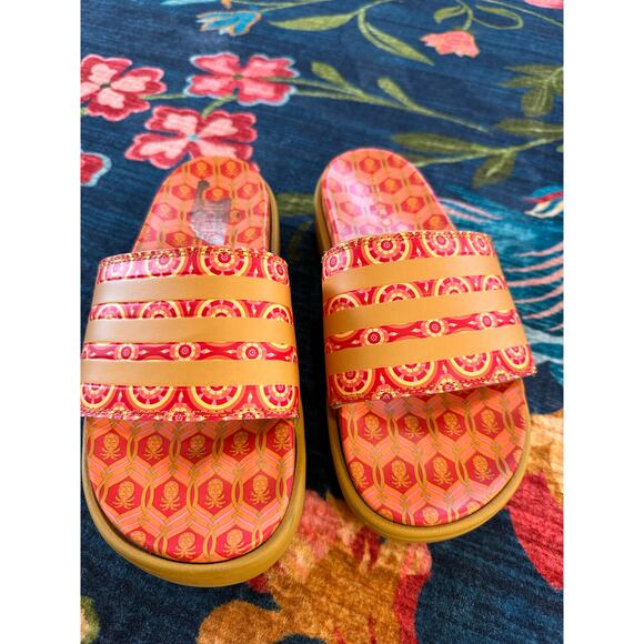 Farm Rio x Adidas,Adilette Platform Slides, Awesome Arch Support, EUC, Size 8 - Picture 5 of 10